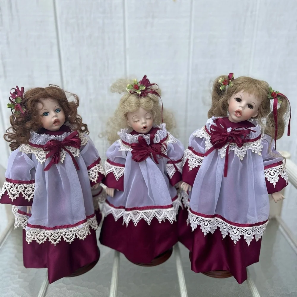 Hand Crafted Porcelain Caroler Dolls Set